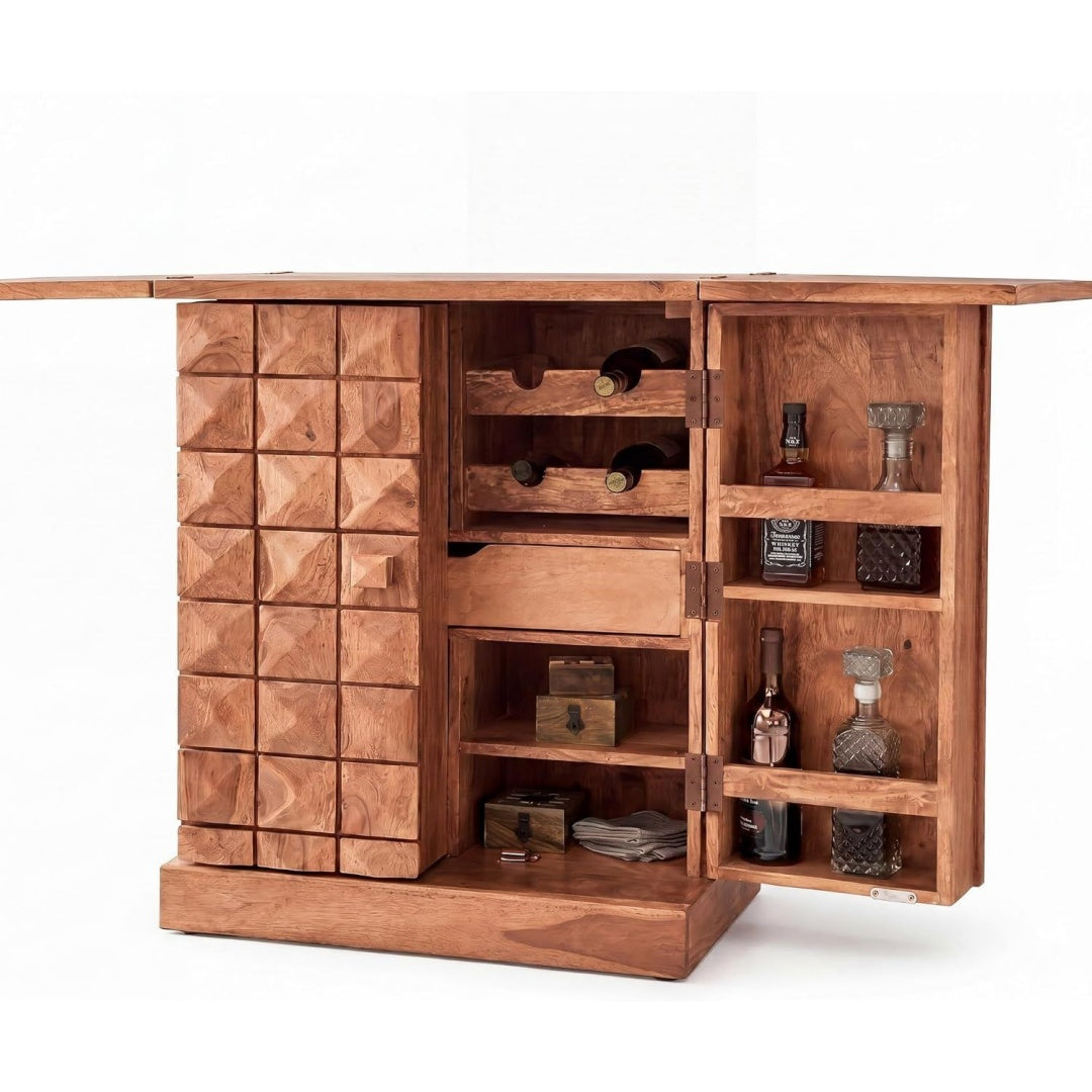 Eine klappbare Konstruktion und Schubladen an dem Sideboard