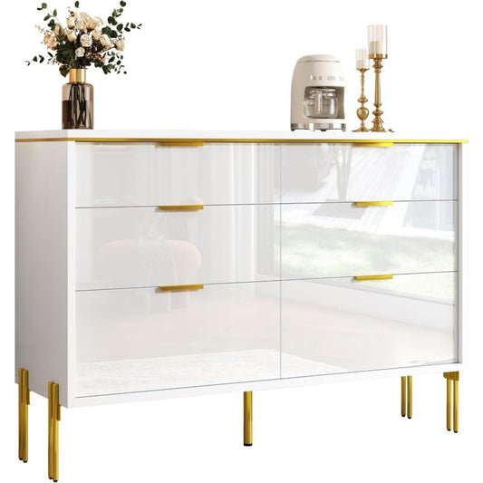 6 Schubladen und Schubladen an dem Hochschrank
